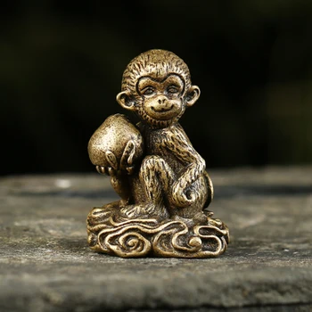 Masivna majmun od antičkih bronce, Держащая breskve figurice, Minijature, Čaj ukras za kućne ljubimce, Bakar kipić životinja Zodijaka, Stolne dekoracije